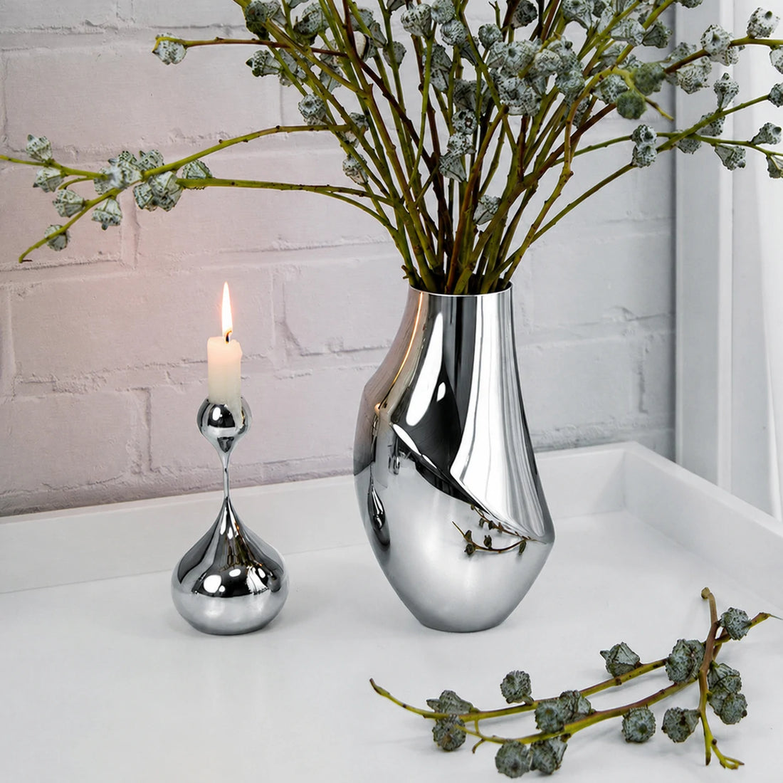 GOIFVORO Sculptural Stainless Steel Vase – Modern Polished Metal Flower Vase, product image 1 of 6