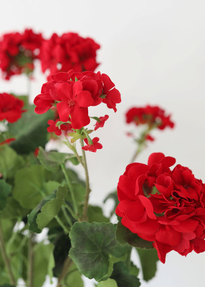 Fake Indoor/Outdoor Red Geranium Water Resistant Bush - 24"